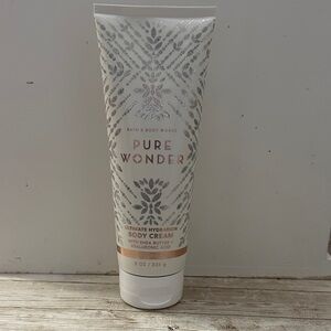 Bath & Body Works Pure Wonder Body Cream - White with Rose Gold Accents